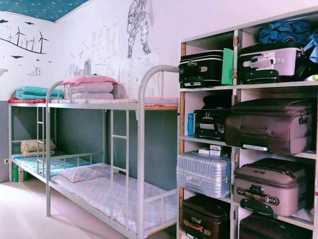 学长忠告：新生入学假如你是第一个到宿舍的人这2床位尽量别选(图4)