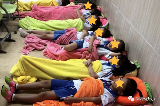 深圳学生“智能午休桌椅”上热搜！央视点赞(图8)