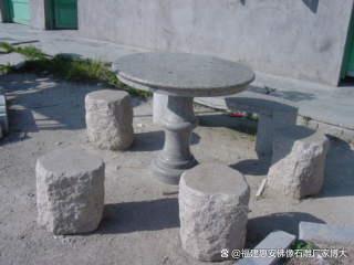 石桌椅在度假村与酒店景观中的应用（多图欣赏）(图1)