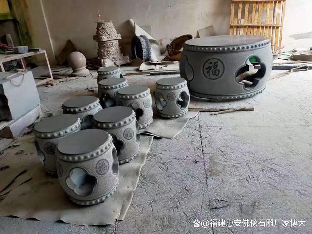 石桌椅在度假村与酒店景观中的应用（多图欣赏）(图2)