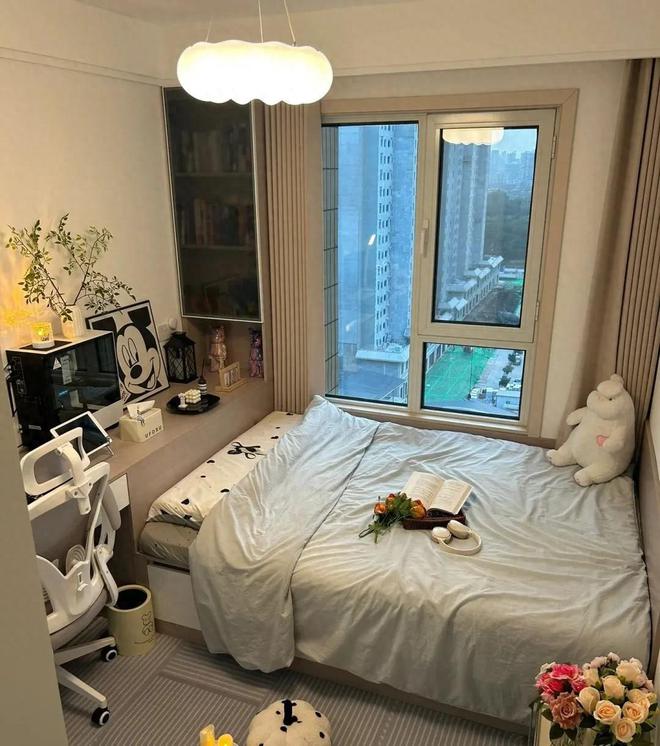 我妈坚持把次卧装成治愈书房完工后全家人都爱上了！(图1)