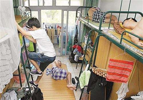 新生入学宿舍床位安排竟有3个“潜规则”大二师姐：都是套路(图2)