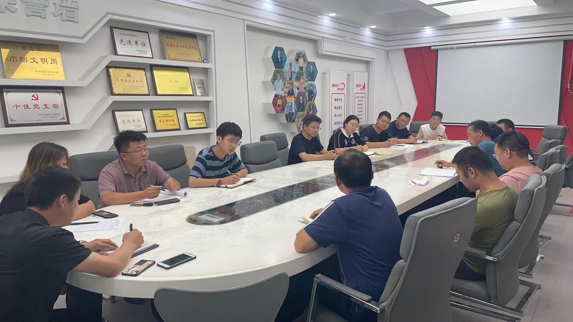 酷暑不停歇 宿舍“大改造”——学校暑期集中开展学生公寓升级改造及修缮工作(图2)