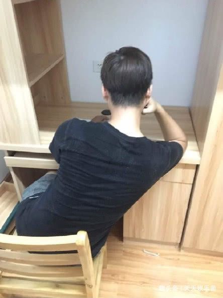 令人“智息”的设计不仅佩服设计师更佩服使用者的坐姿！(图2)