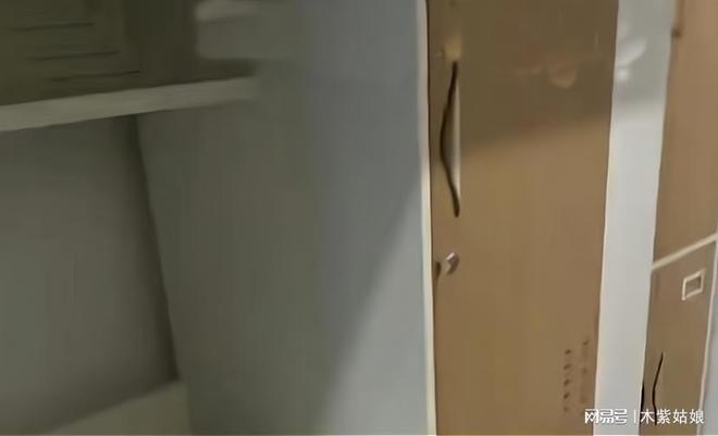 妈妈晒出女儿宿舍上床下桌独立卫浴干净整洁网友羡慕：太豪了(图4)