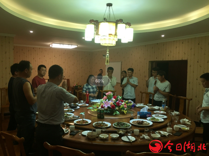 这里也有“诗和远方”(图6)