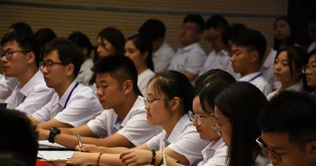如何选择宿舍的床位？提前了解这3个方面尤其是新生！(图6)