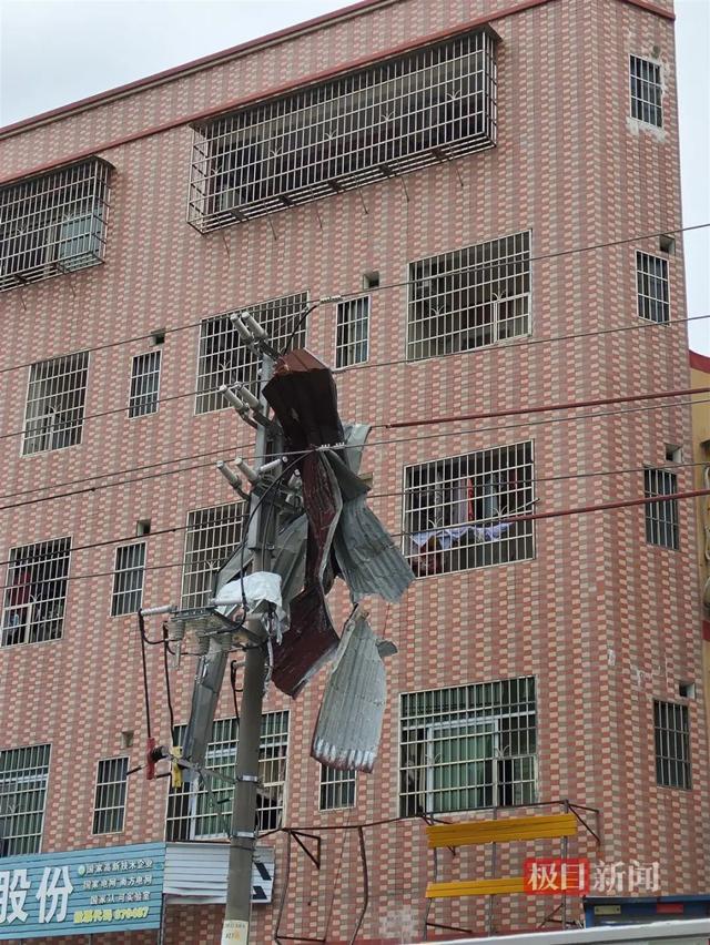 广州龙卷风亲历者：席卷速度极快被顶棚一度砸晕所幸伤势不重(图3)