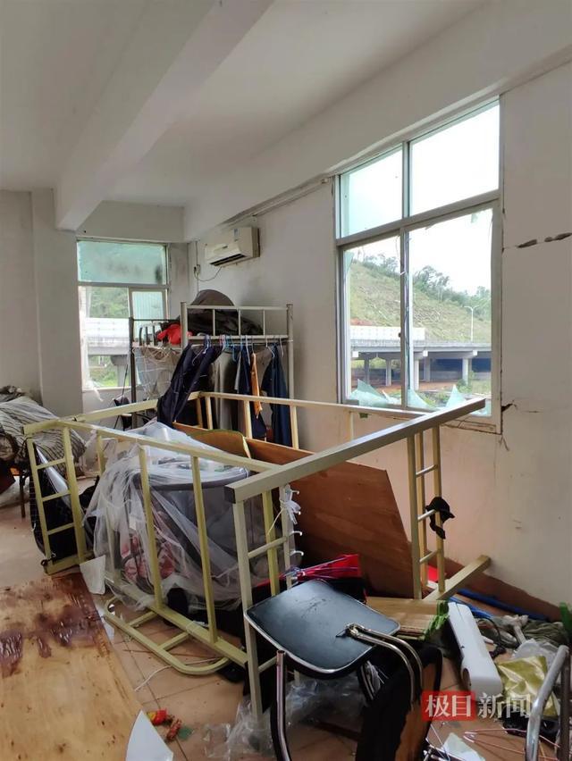 广州龙卷风亲历者：席卷速度极快被顶棚一度砸晕所幸伤势不重(图6)
