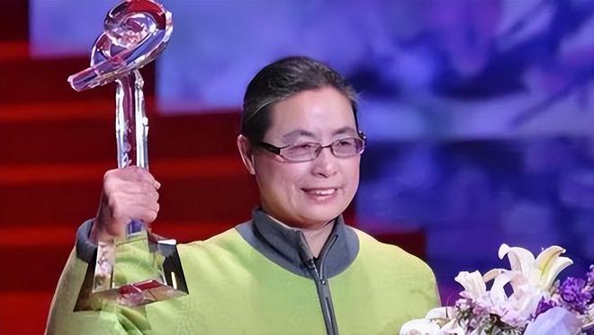 外交官夫妇退休后“失踪”10年后老人现身医院揭开多年谜团！(图12)