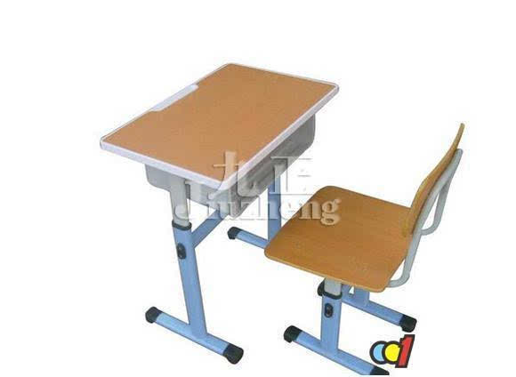 什么是学生桌椅 学生桌椅的尺寸(图1)