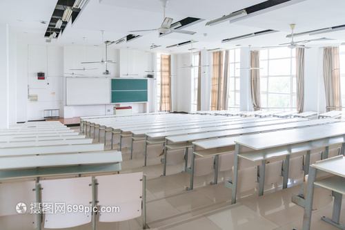 青岛科技大学高分子学院喜迎839名新同学(图1)