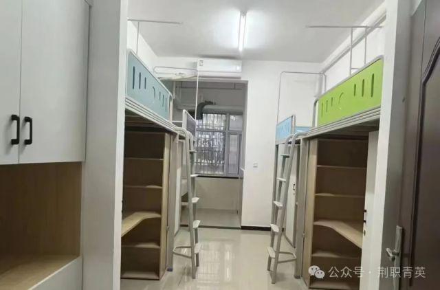 荆州职业技术学院宿舍环境怎么样？三大宿舍群设施齐全！(图2)