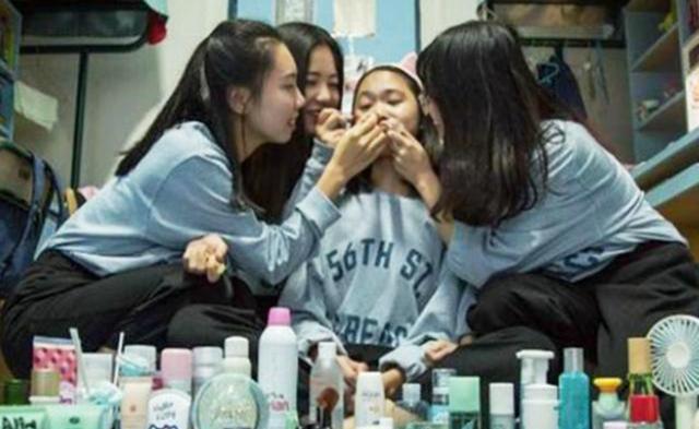 大学宿舍床位选择有讲究过来人：最好别选这三个床位后悔四年(图6)