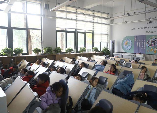 成都高新区开启学生午休“躺睡”模式 力争两年实现“全覆盖”(图3)