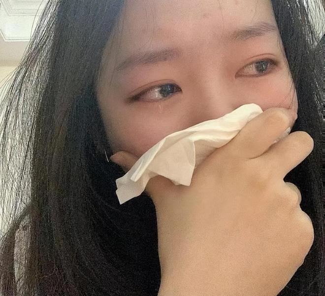 “我女儿不能睡这种床”大学宿舍床位上粗水管家长无法接受(图2)