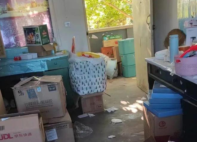 学生深度报道 逐渐消失的“村小”去留两难的乡村老师(图13)