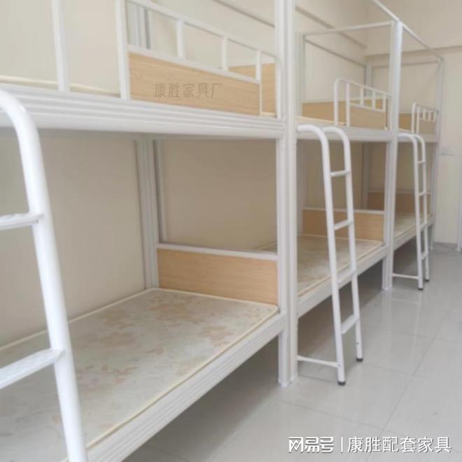 睡在学生宿舍床聊《哪吒2(图2)