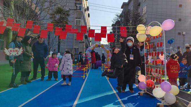 今天各校花式迎新！ 一起来围观→(图1)