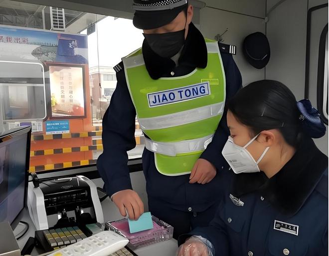 高速收费人员月薪才2000左右为何很少有人离职看完你就明白了(图9)