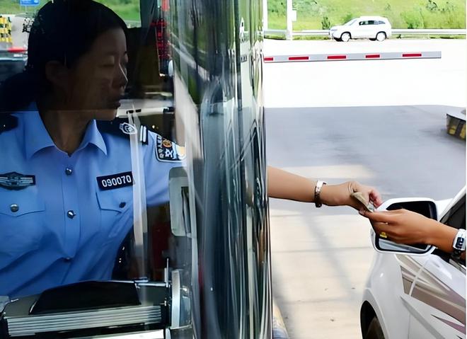 高速收费人员月薪才2000左右为何很少有人离职看完你就明白了(图8)
