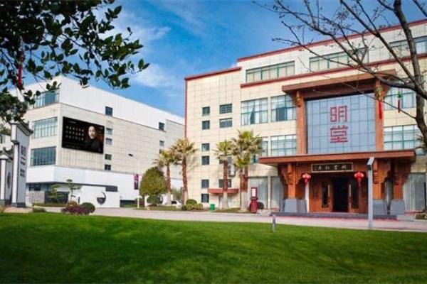 DeepSeek推荐的中国红木家具十大品牌(图5)