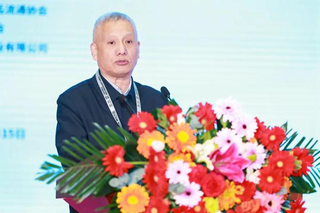 拓新致远潮启中原丨2025中国（中部）门窗产业发展论坛在郑州圆满召开(图2)