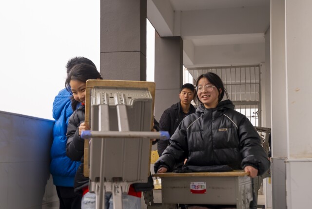 团洲学校406名学生开学报到首批搬进安置房的学生实现家门口上学(图6)