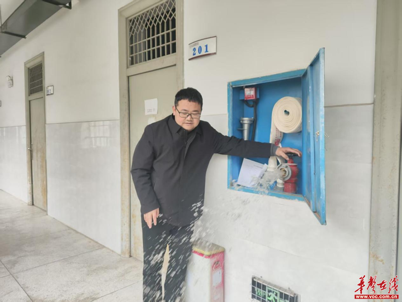 护航开学季筑牢安全线——古丈县芙蓉学校开展春季校园安全隐患大排查(图2)