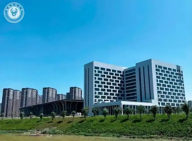 曹德旺的福耀科技有多好？学费和公立大学一样本科生两人一宿舍(图6)