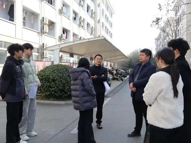 信阳师范大学茶学与食品学院开展新学期宿舍走访活动(图1)