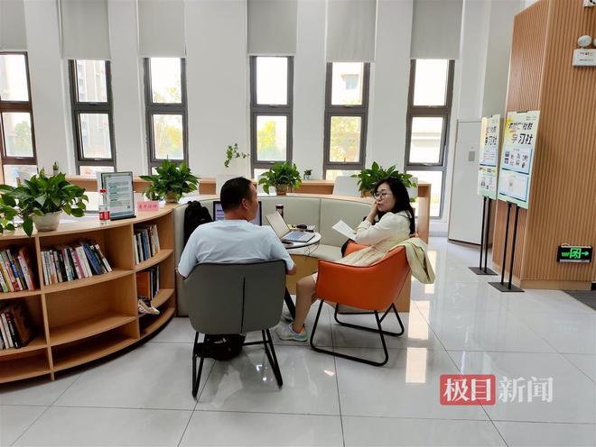 读书、带娃还能开交友趴……光谷家门口的19个共享自习室成“宠青”矩阵(图5)