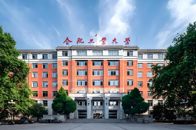 211男生火烧“胶妻”意外走红现场照片曝光母校：黑红也是红(图6)