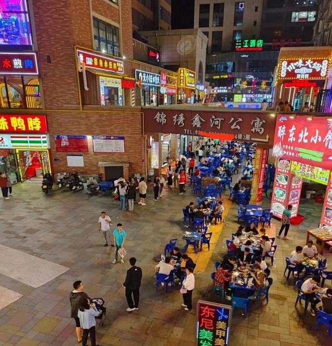 榆次大学生情侣的天堂喧闹冷寂冰火两重天(图2)