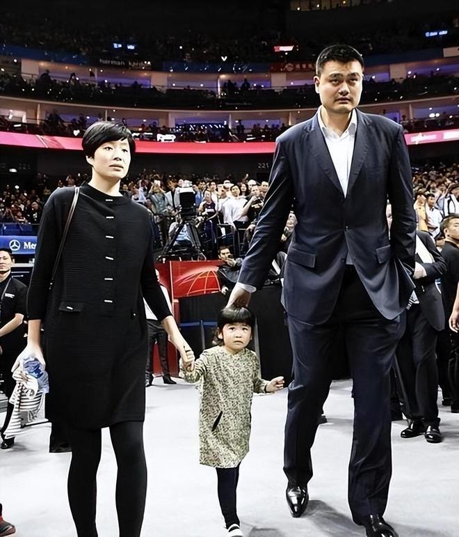 官宣离开！姚明娇妻叶莉重大抉择选择退出为7年坚守画上句号(图2)