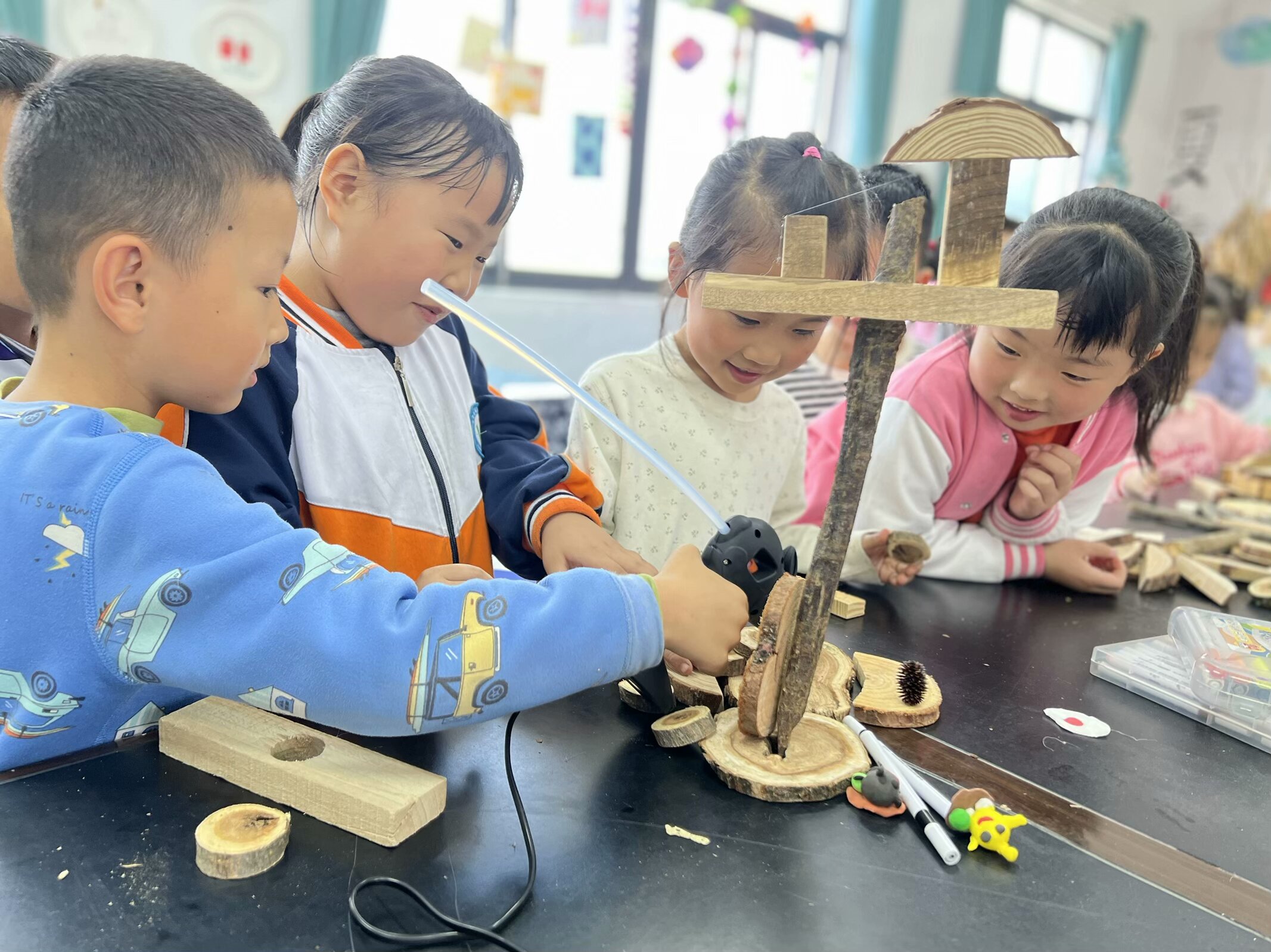 教育优质均衡发展照亮山间小路(图2)