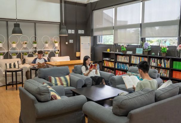 学生点赞！深圳大学怎么样？学习生活双优幸福感拉满！(图2)