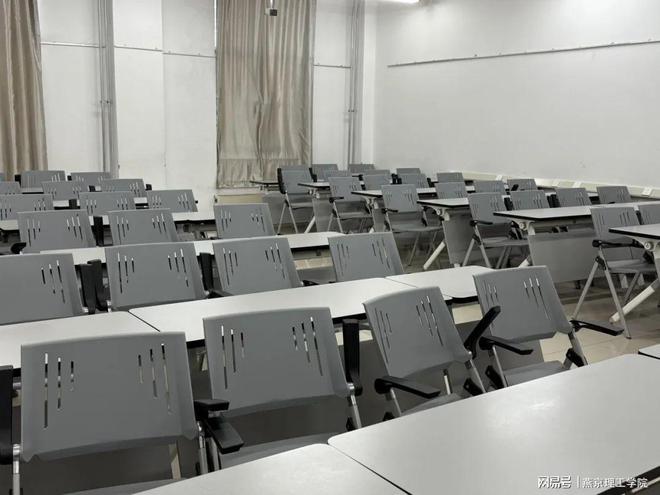 我为同学做件事 点滴关怀 温暖同行(图4)