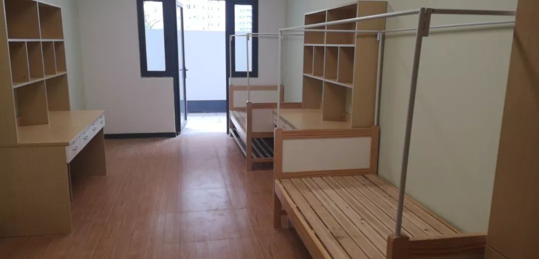 床上小桌子卧室坐地可折叠床上书桌简易家用加大懒人桌宿舍寝室用(图1)