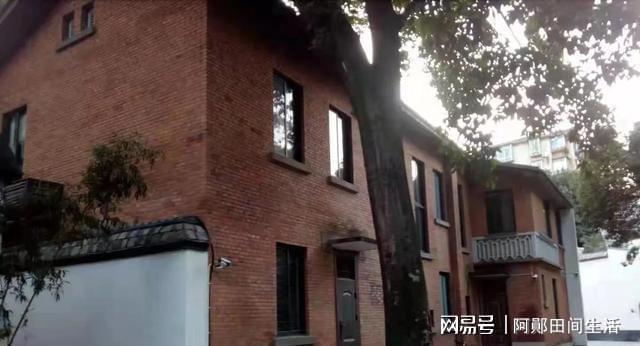 部队大院宿舍管理等级严格什么职务住什么规格楼房清清楚楚(图1)
