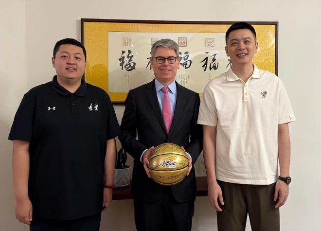 广东宏远首笔签约敲定首钢核心腰伤复发辽宁组团赴美选外援(图7)