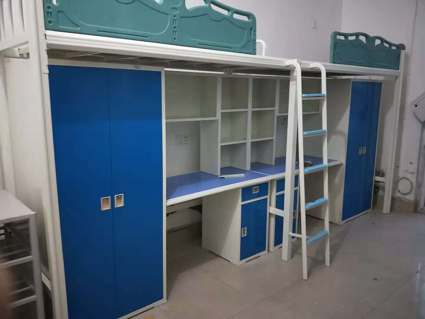 上床下桌学生公寓床为什么这么好看耐用(图1)