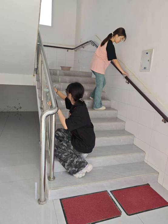 渭南师范学院外国语学院“三下乡”实践队：情暖西乡敬老院 孝亲敬老践初心(图2)
