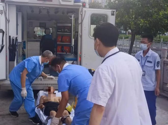 生死关头4名大学生教科书式救人！(图7)