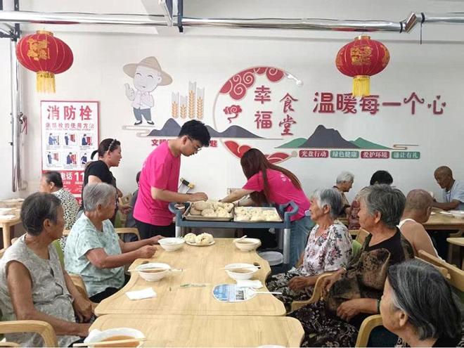 山东理工大学“鲁约笃行”实践团走进花留庄小区幸福食堂开展敬老助餐志愿服务活动(图3)