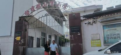 玛莱美芙情注西昌 办公桌椅与学生球服助力乡村教育(图1)