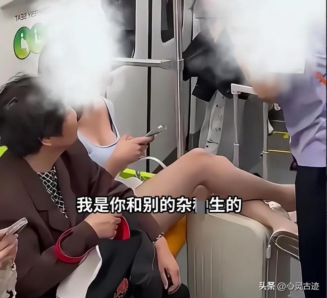 上海踢裆女被抓仍嚣张在派出所翘腿耍横照片曝光评论一边倒(图7)