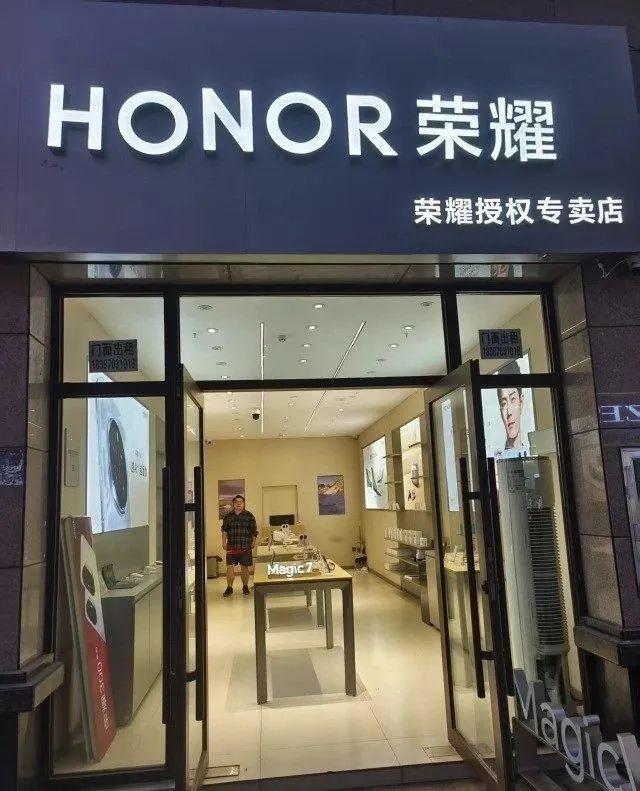 房东直租！镇雄街心花园270平门面出租带仓库和宿舍！(图6)