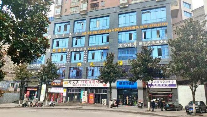 房东直租！镇雄街心花园270平门面出租带仓库和宿舍！(图24)