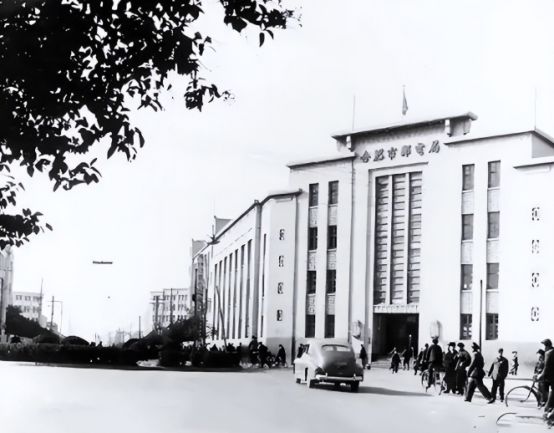 50年代广西争省会城市一把手提议定在柳州毛主席：你要听我的(图1)